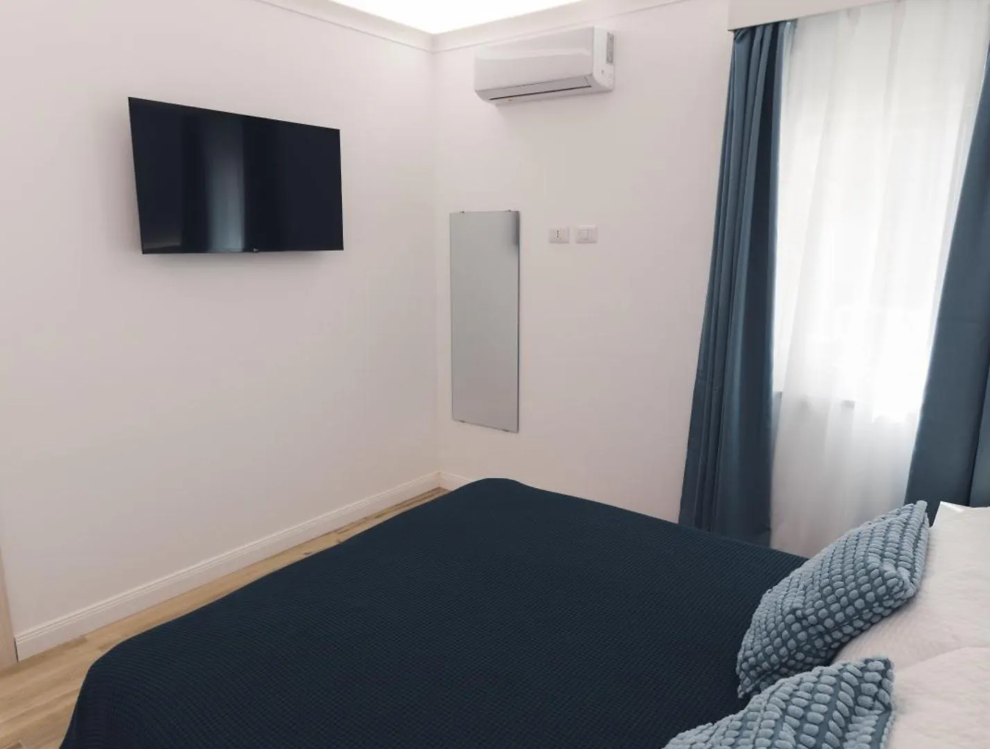 Giuliana Apartment Letojanni