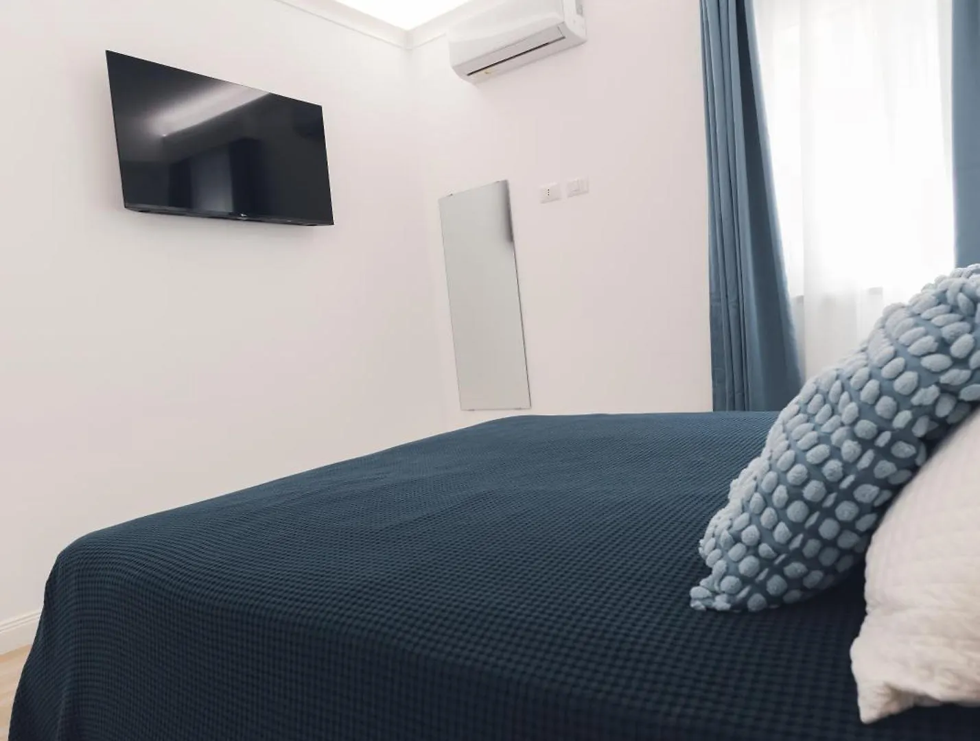 Giuliana Apartment Letojanni