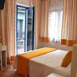 Donna Carmela - Da Rosa Bed & Breakfast